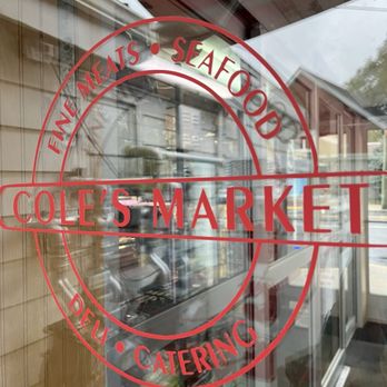 Cole's Market - Even the door is spotless (and it's raining) - Seafood Markets Near Me - Montrose, New York