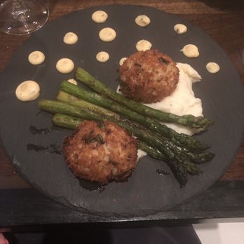 Flavor On Main - Crab cakes - New American Near Me - Culpeper, Virginia
