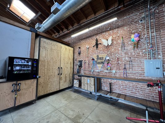 Detroit Vesey's by null