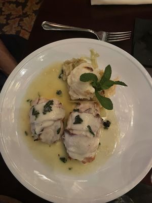 Caruso's by null