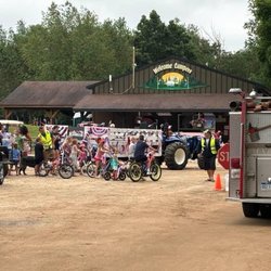 Mecosta Pines Campground - 4 th is July parade with bikes golf carts and local fire trucks