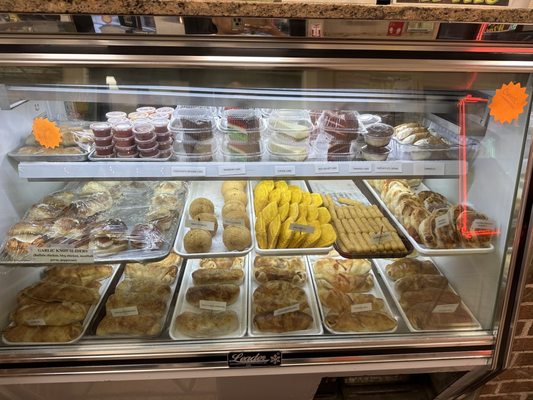 Tony's Pizzeria by null