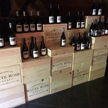 White Rose Estate - Wine Tasting Room Near Me - Dayton, Oregon