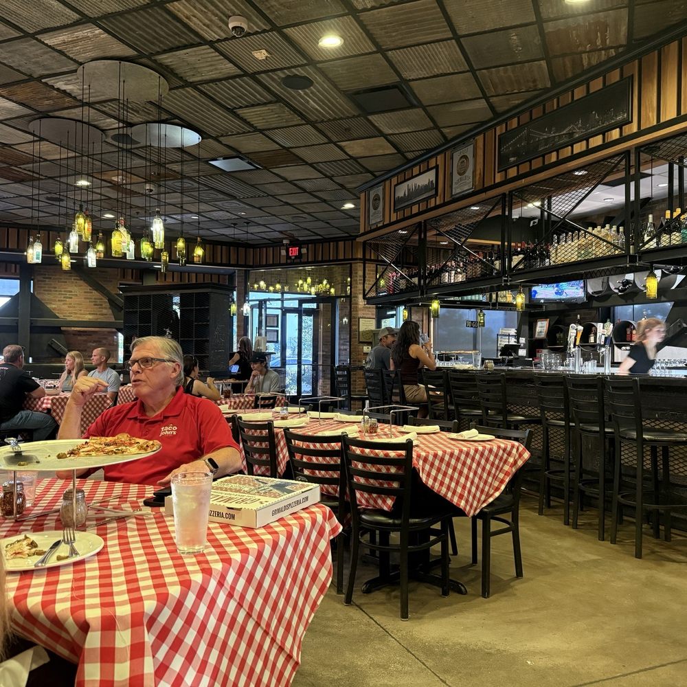 Grimaldi's Pizzeria - Dining area and bar. - Pizza Near Me - Sparks, Nevada Grimaldi's Pizzeria - Dining area and bar. - Pizza Near Me - Sparks, Nevada