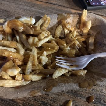 L'Authentique Poutine and Burgers - Large Classic Poutine - Burgers Near Me - Victoria, British Columbia L'Authentique Poutine and Burgers - Large Classic Poutine - Burgers Near Me - Victoria, British Columbia