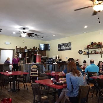 Elvira's Cafe - Clean and nicely decorated with a home town feel - note the tea container I mentioned in post - American Near Me - Sevierville, Tennessee
