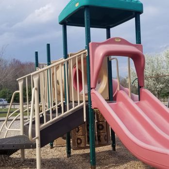 Deerfield Park - Parks Near Me - Smithfield, Rhode Island