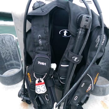 Dive Oahu - Rental gear provided by Dive Oahu on the charter.  They also provided a wet suit for the dive. - Snorkeling Near Me - Honolulu, Hawaii
