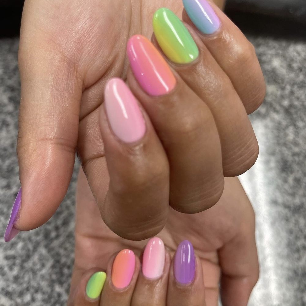 Gradient Nail - Nails by Jenny - Nail Salons Near Me - Honolulu, Hawaii