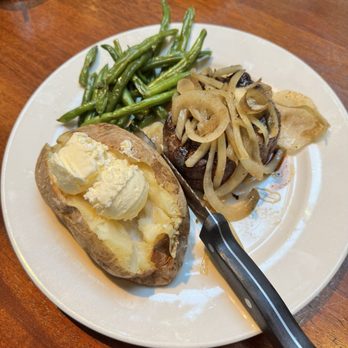 Cherokee Grill - Butcher's cut filet mignon steak, baked potato, green beans - Steakhouses Near Me - Gatlinburg, Tennessee Cherokee Grill - Butcher's cut filet mignon steak, baked potato, green beans - Steakhouses Near Me - Gatlinburg, Tennessee