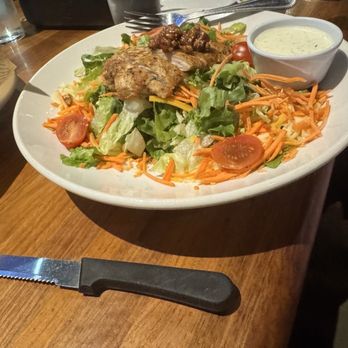 Cheddar's Scratch Kitchen - Chicken salad - American Near Me - Irving, Texas Cheddar's Scratch Kitchen - Chicken salad - American Near Me - Irving, Texas