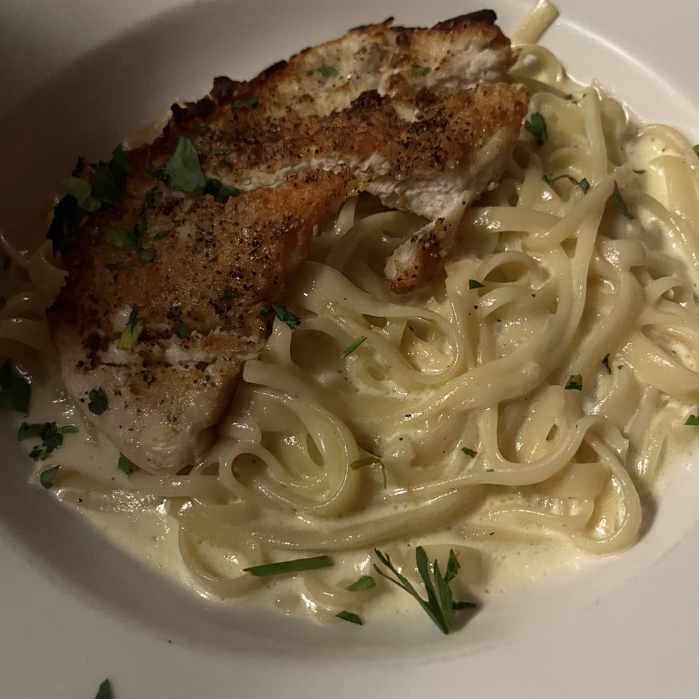 Café Trastevere - Chicken Fettuccini - Italian Near Me - Orlando, Florida Café Trastevere - Chicken Fettuccini - Italian Near Me - Orlando, Florida