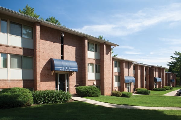 Londonderry Apartments by null