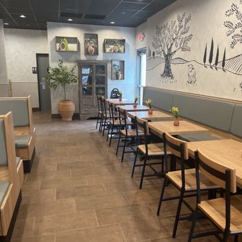 Calf & Chick - Interior - Breakfast & Brunch Near Me - Lake Forest, California