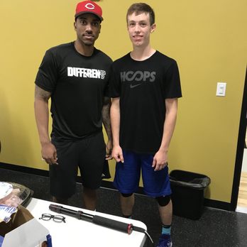 D1 Training Indianapolis - Every boy has a hero. Matt looks up to Jeff Teague. - Trainers Near Me - Speedway, Indiana
