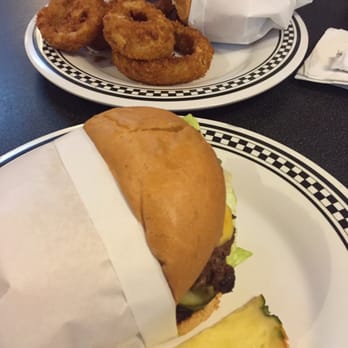Cool Cat Cafe - Burgers Near Me - Kihei, Hawaii