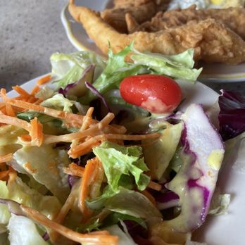 Brad's Restaurant - Salad - Seafood Near Me - Pismo Beach, California
