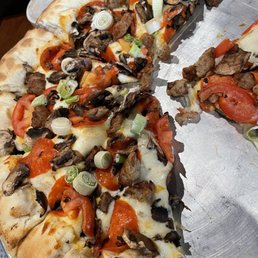 Large Italian Garlic Supreme Pizza with Stuffed Crust Large Italian Garlic Supreme Pizza with Stuffed Crust