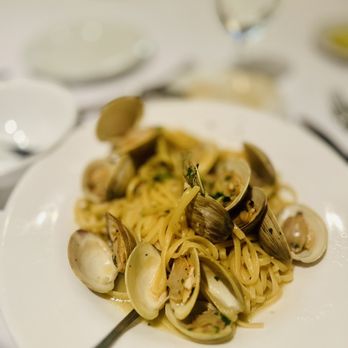 Mastrioni's - Linguini with clams - Italian Near Me - Las Vegas, Nevada Mastrioni's - Linguini with clams - Italian Near Me - Las Vegas, Nevada