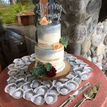 Delicious Designs - Bakeries Near Me - Reno, Nevada