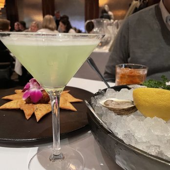 Vargas - Oyster and Sour Apple Martini - Steakhouses Near Me - Montreal, Quebec Vargas - Oyster and Sour Apple Martini - Steakhouses Near Me - Montreal, Quebec