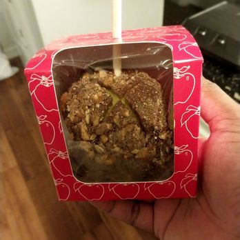 The Chocolate Crocodile - Snickers Candy Apple - Chocolatiers & Shops Near Me - Huntsville, Alabama The Chocolate Crocodile - Snickers Candy Apple - Chocolatiers & Shops Near Me - Huntsville, Alabama