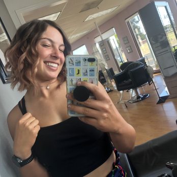 Pink Blossom Salon - After Araceli gave me a gorgeous new cut and color helping my hair feel free and beautiful again - Makeup Artists Near Me - Santa Maria, California