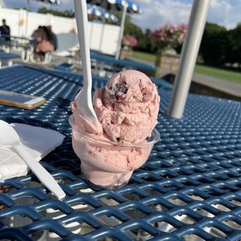 Guptill's Ice Cream - Ice Cream & Frozen Yogurt Near Me - Cohoes, New York Guptill's Ice Cream - Ice Cream & Frozen Yogurt Near Me - Cohoes, New York