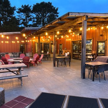 Gyppo Ale Mill - The patio - Breweries Near Me - Shelter Cove, California