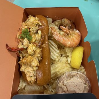 Hot Spotted - Lobster roll - Sushi Bars Near Me - Oklahoma, Oklahoma Hot Spotted - Lobster roll - Sushi Bars Near Me - Oklahoma, Oklahoma