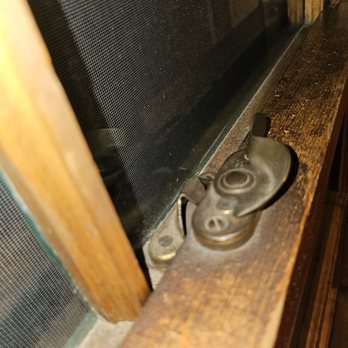 Kit Carson Lodge - Latches don't meet up to lock - Hotels Near Me - Kit Carson, California