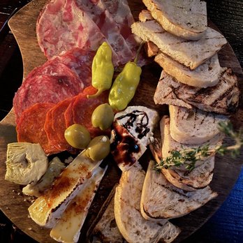 Gaslamp - Charcuterie board - Steakhouses Near Me - Kailua, Hawaii Gaslamp - Charcuterie board - Steakhouses Near Me - Kailua, Hawaii