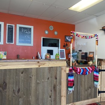 Michoacan Antojitos Y Raspados - Front counter - Juice Bars & Smoothies Near Me - Fullerton, California Michoacan Antojitos Y Raspados - Front counter - Juice Bars & Smoothies Near Me - Fullerton, California