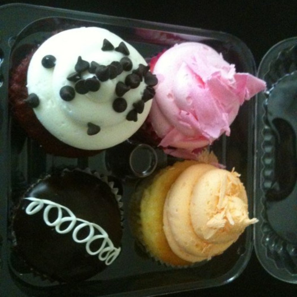 Sweet Surrender Bakery - Bakeries Near Me - Bakersfield, California Sweet Surrender Bakery - Bakeries Near Me - Bakersfield, California