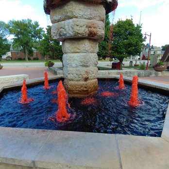 Tower Park - This red water was really kind of creepy! - Parks Near Me - Peoria Heights, Illinois