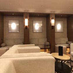 Four Seasons Airport Lounge