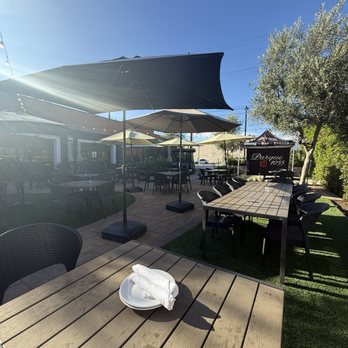 Parque 1055 - Wine Bars Near Me - Santa Paula, California Parque 1055 - Wine Bars Near Me - Santa Paula, California