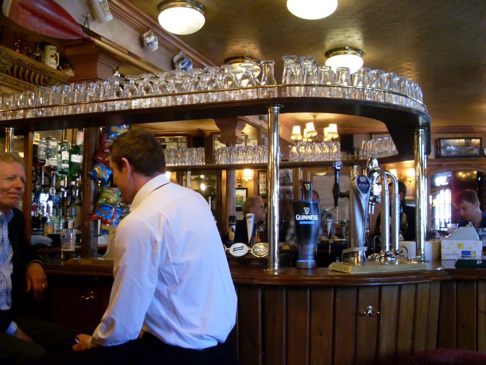 EIGHT BELLS Updated April 2025 17 Reviews 89 Fulham High Street