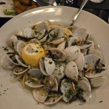 Saviano's Italian Kitchen - Linguine alle vongole - Italian Near Me - Euless, Texas