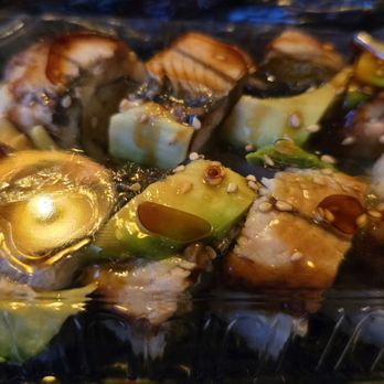 Blowfish Sushi & Ramen - Takeout order of Dragon Roll ($16), with shrimp tempura, BBQ eel, avocado, cucumber. - Sushi Bars Near Me - Northfield, Illinois