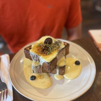 Four Chairs - creme brûlée french toast - Breakfast & Brunch Near Me - San Francisco, California