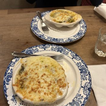 Restaurant Au Parmesan - Escargot - Italian Near Me - Quebec City, Quebec Restaurant Au Parmesan - Escargot - Italian Near Me - Quebec City, Quebec
