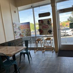 Tropical Smoothie Cafe - Door/exit