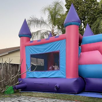 Red Balloon Party Rental - Bounce house - Balloon Services Near Me - Miami, Florida