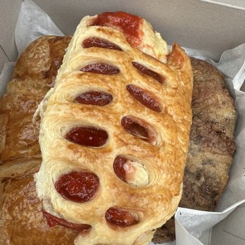 Alsace Lorraine Fine Pastries - Guava, Apple and Ham & Cheese Crossiant - Bakeries Near Me - Long Beach, California