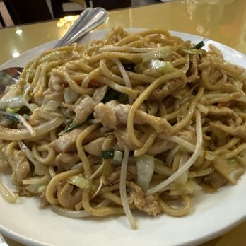 Lotus 8 - Chicken Chow Mein-(Tray) - Asian Fusion Near Me - Folsom, California