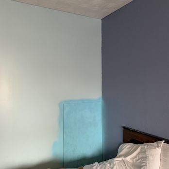 Benton Gray Plaza Motel - Hotels Near Me - Benton, Illinois