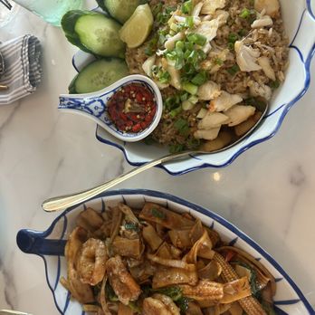 Kin Dee - Drunken noodles & Crab Crab Meat Fried Rice - Thai Near Me - Houston, Texas