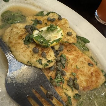 Maggiano's - Chicken Piccata - Italian Near Me - Las Vegas, Nevada Maggiano's - Chicken Piccata - Italian Near Me - Las Vegas, Nevada