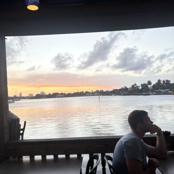 Capone's Flicker Lite - Pizza Near Me - Hollywood, Florida Capone's Flicker Lite - Pizza Near Me - Hollywood, Florida